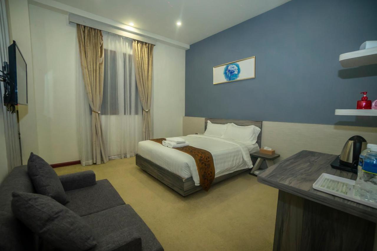 Green Rose Hotel Batam Екстер'єр фото