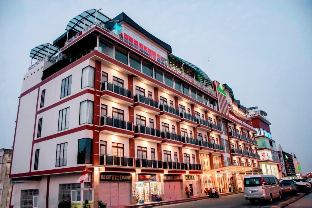 Green Rose Hotel Batam Екстер'єр фото