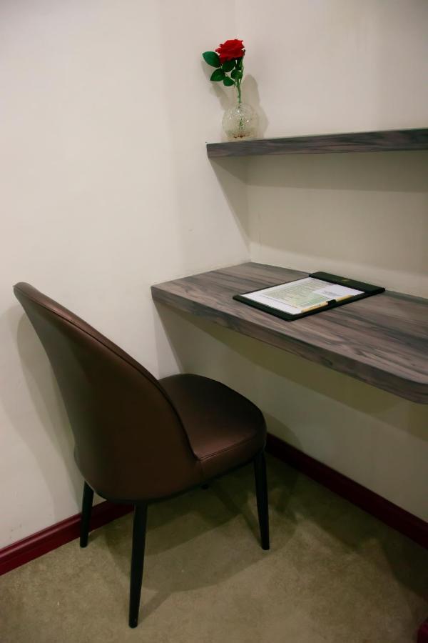 Green Rose Hotel Batam Екстер'єр фото